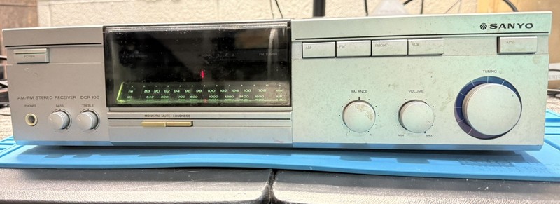 VINTAGE Sanyo DCR100 Stereo Receiver