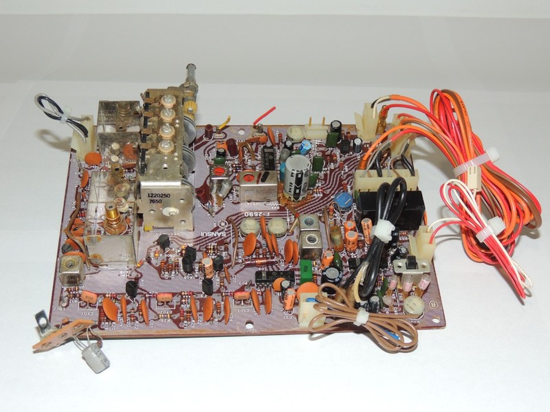 Sansui QRX-8001 Tuner Circuit Board Assembly F-2590 7521381 gallery