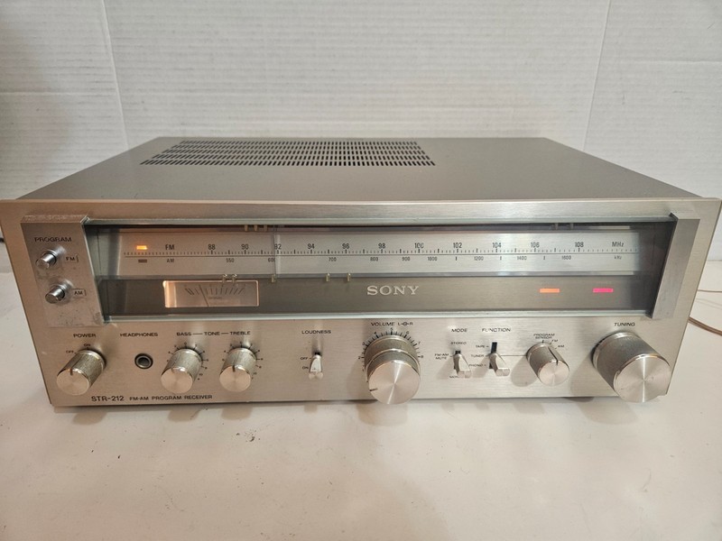 Sony STR‑212 Vintage AM/FM Stereo Receiver – Phono/Tape – Tested – READ gallery