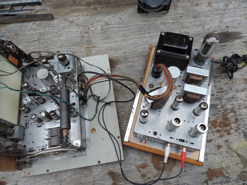 VINTAGE RCA TUBE STEREO AMPLIFIER AND TUNER PRE AMP, 2 PEACES gallery