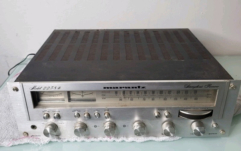 Marantz 2238b Receiver Powers on PARTS REPAIR ONLY Late 70’s Untested