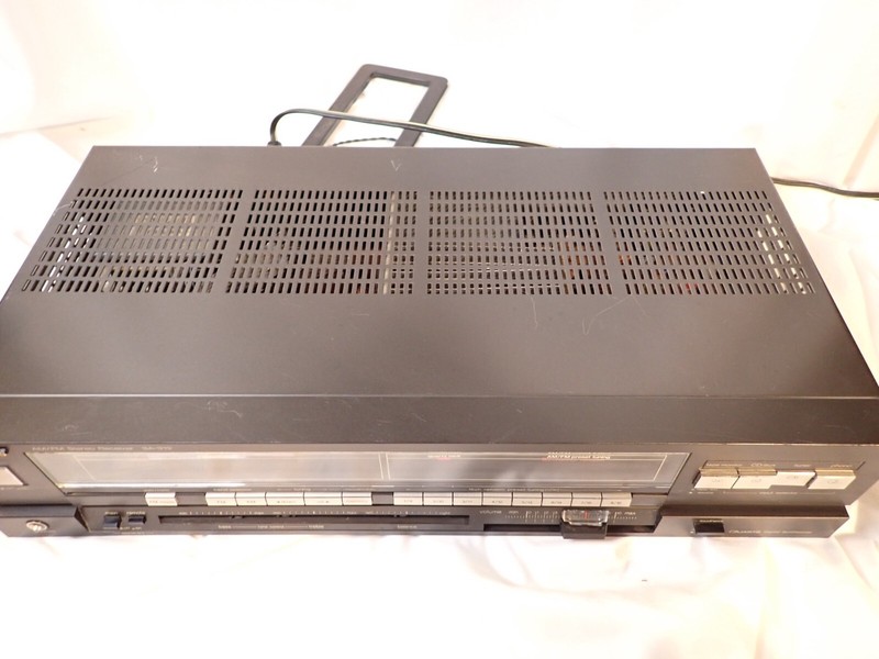 Technics SA-919 Quartz Digital Synthesized AM/FM Receiver Sounds and looks good! gallery