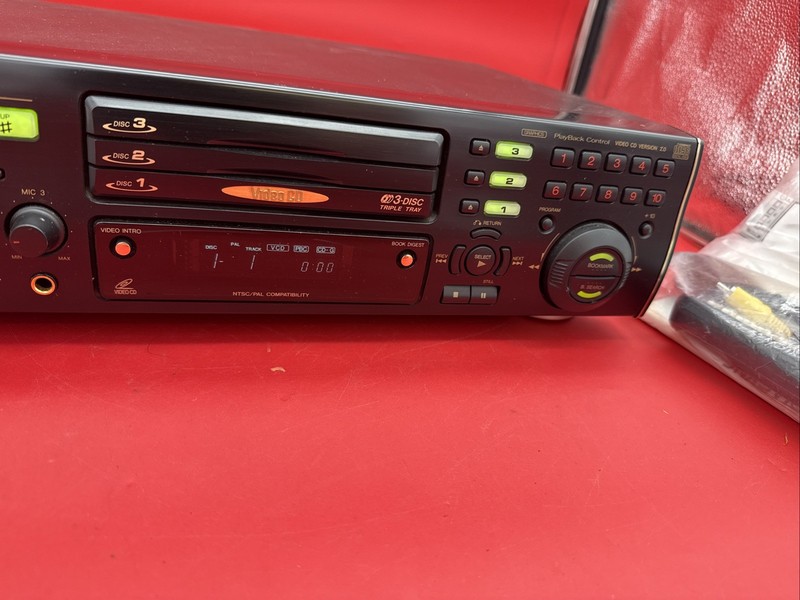 RSQ RSQ-MV333 Video CD Player RCA Karaoke Receiver - Tested And Working With Two gallery