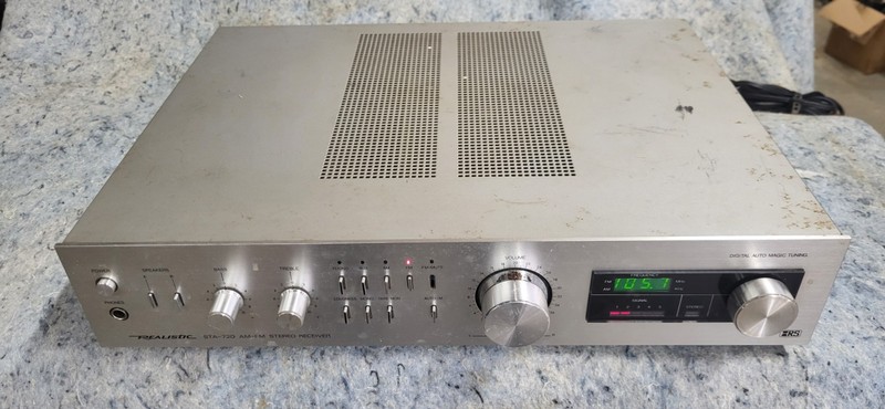 Realistic STA-720 Stereo Receiver Vintage, Used Working