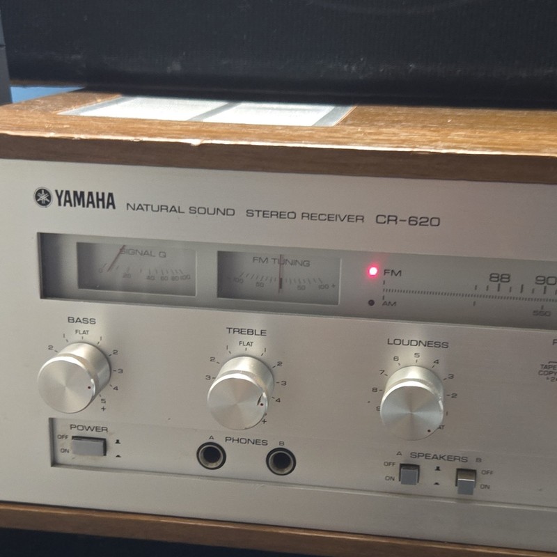 Yamaha Natural Sound Stereo Receiver CR-620 Model Yamaha CR-620