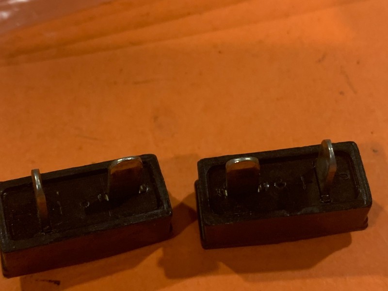 Pioneer SX 626 Stereo Receiver Parting Out -Pair of Speaker Adapter Plugs gallery