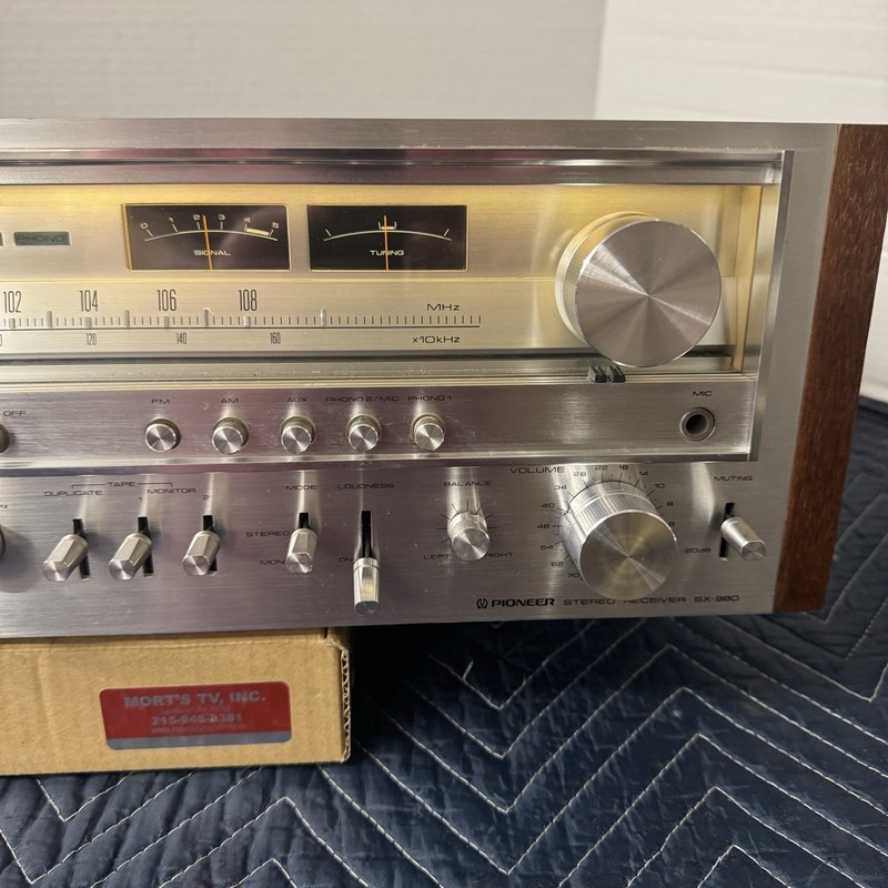PIONEER SX-980 VINTAGE AM/FM STEREO RECEIVER - SERVICED - CLEANED - TESTED gallery