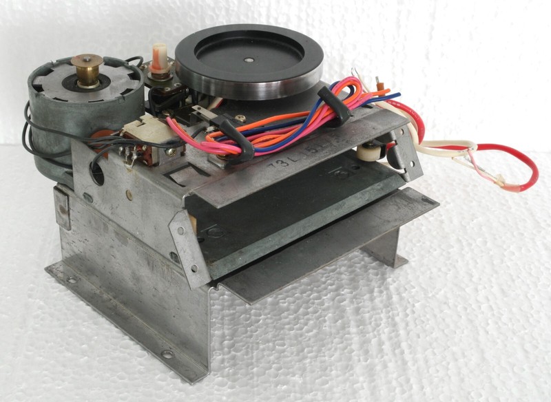 Sanyo DXL5486 4 Channel Stereo Receiver Part : 8 Track Player Part