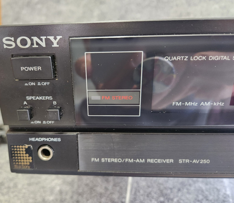 Sony STR-AV250 AM/FM Stereo Receiver Vintage PICK UP ONLY gallery