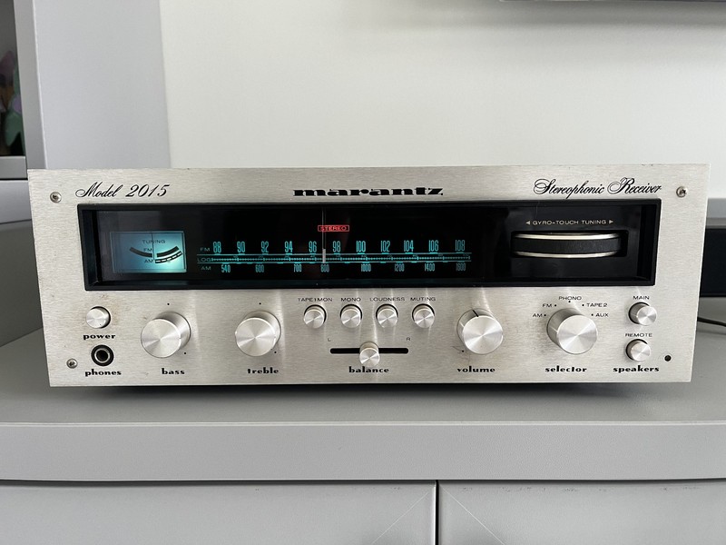 Marantz Model 2015 Stereo Receiver