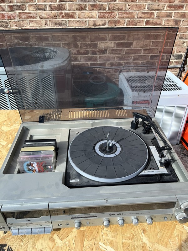 Hitachi SDT-9530H AM/FM Stereo Record Player Cassette Tape Player - NOT WORKING