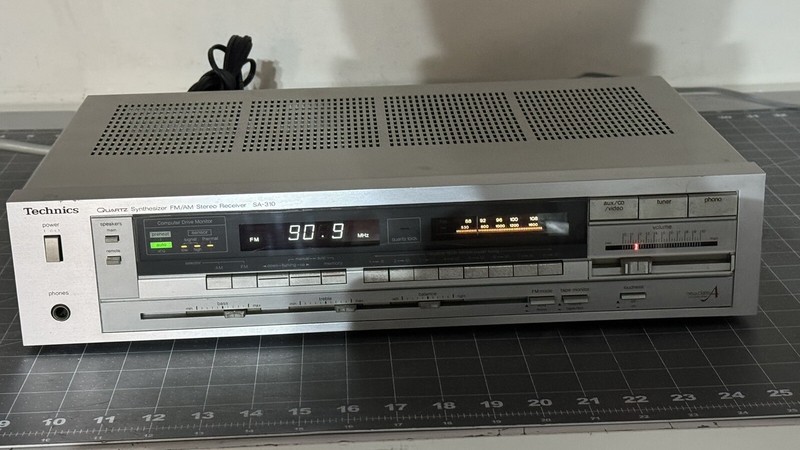 Technics SA-310 QUARTZ SYNTHESIZER FM Phono Receiver Right Channel Don’t WORK 🔥