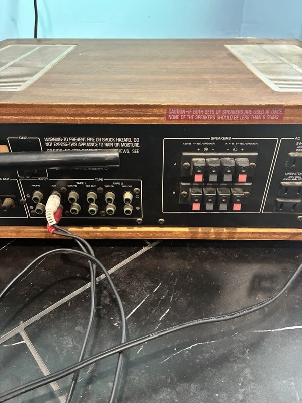Vintage Yamaha Stereo Receiver CR-620 AM/FM 120 Volts - Tested & Works gallery