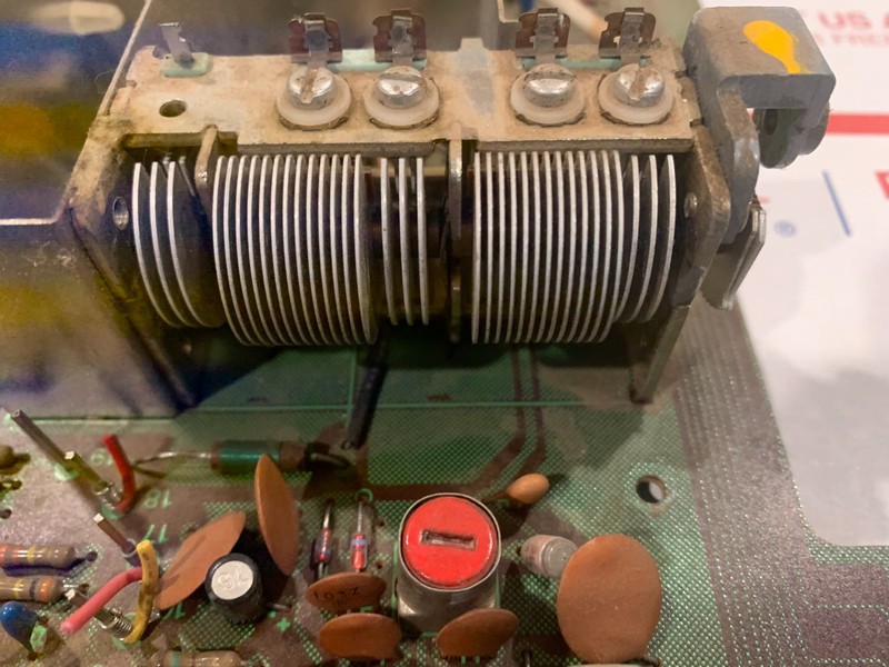 Pioneer SX-650 Stereo Receiver Parting Out - AWE-075 tuner and AF Assembly gallery