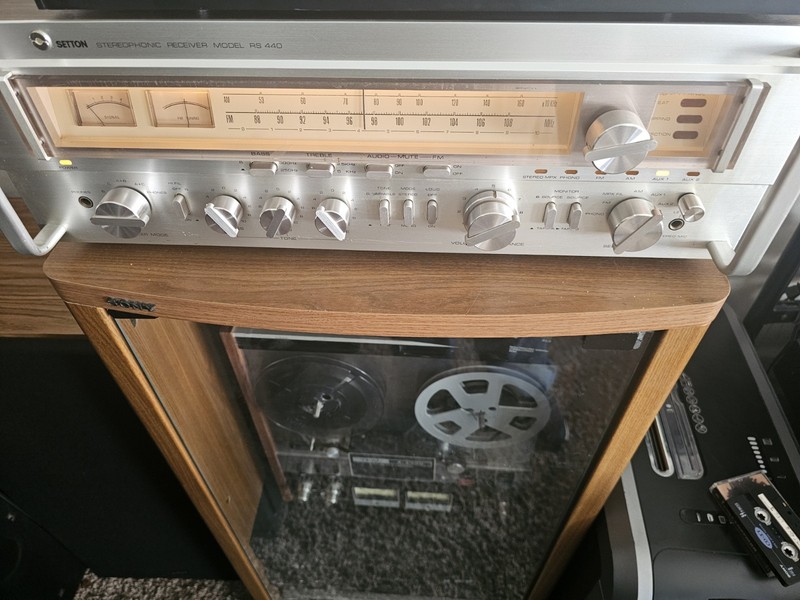 Setton Stereophonic Vintage Receiver AM/FM Model RS440 gallery