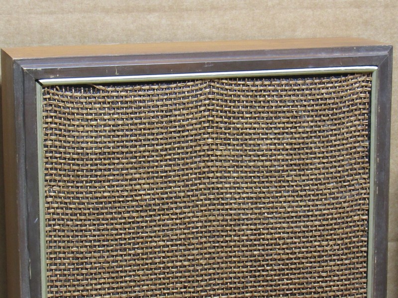 Vtg Solid State The Voice Of Music Stereo Tuner Amplifier Model 1484-2 Speakers gallery