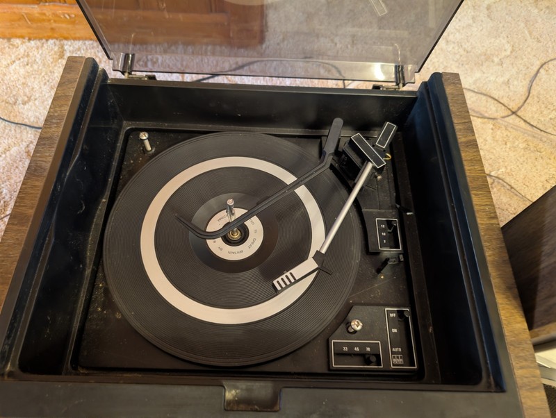 Vintage GPX Gran Prix Stereo Receiver Turntable Cassette 8-Track Player 9500 GPX gallery