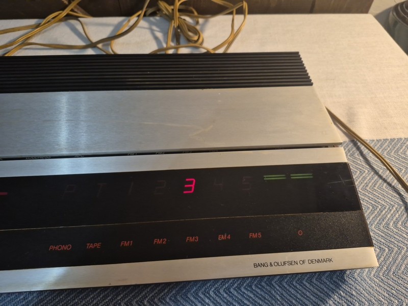 Bang & Olufsen Beomaster 2400 Amplifier Receiver T2902 + Remote & Cord*read* gallery