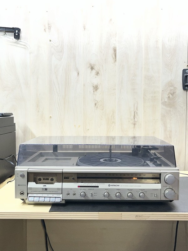 Hitachi SDT-9530H AM/FM Stereo Cassette Player Recorder Not Working For Parts gallery