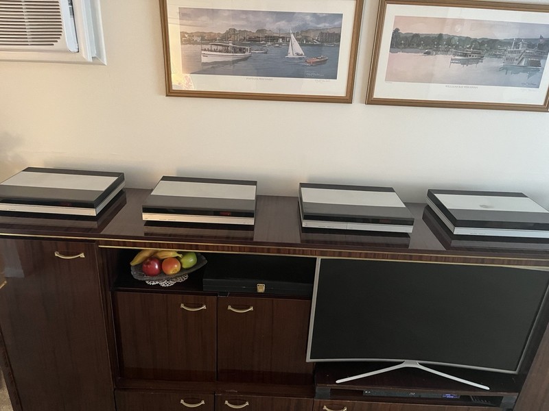 Bang & Olufsen Beomaster 5000 CD ,Tape ,Amp,Phonograph,Remote Please Read