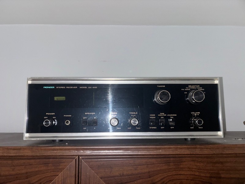 Vintage Pioneer SX-440 AM/FM Stereo Receiver (1969-71)