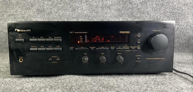Nakamichi AV-7 Stereo Receiver 560 Watts Dolby Surround Pro Logic