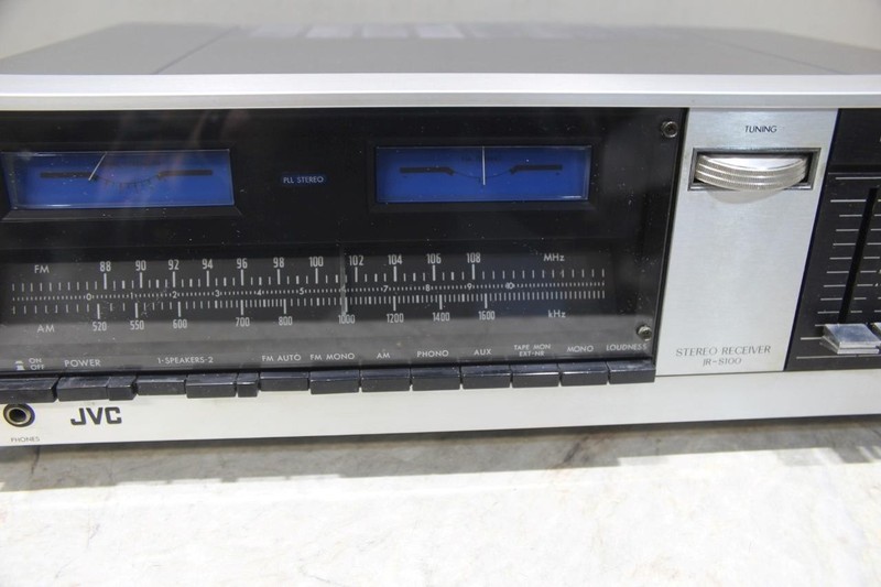 JVC JR-S100 Vintage Stereo Receiver FM-AM Radio - Tested and Working gallery