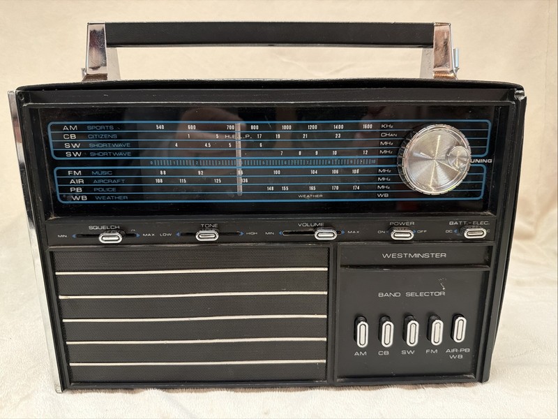 Vintage 70’s 1425 Westminster Solid state World Time Ham operators multiband