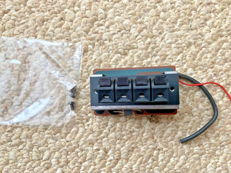 Marantz 2325 (parting out) REMOVED FROM WORKING MODEL = Antenna jack assembly