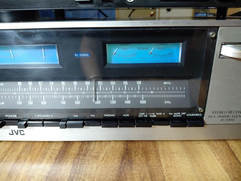 VINTAGE JVC JR-S300 stereo receiver and S.E.A. Graphic Equilizer Tested. Video gallery