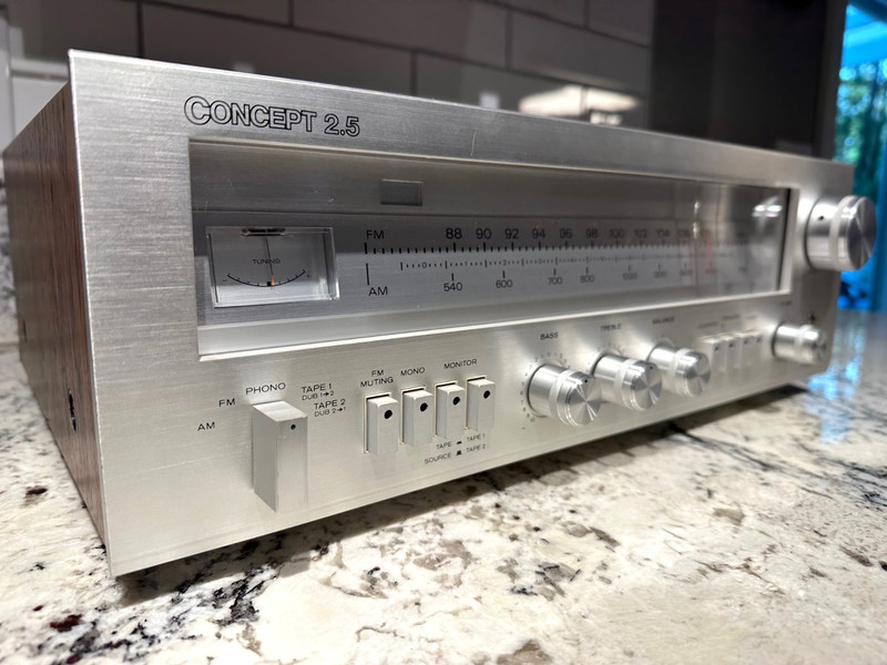 CONCEPT 2.5 Vintage 70's AM/FM Stereo Receiver w/Wood Case Japan Serviced w/LEDs gallery