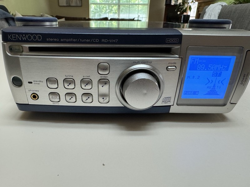 Kenwood RD-VH7 CD/Tuner/Amplifier w/Remote Fully working