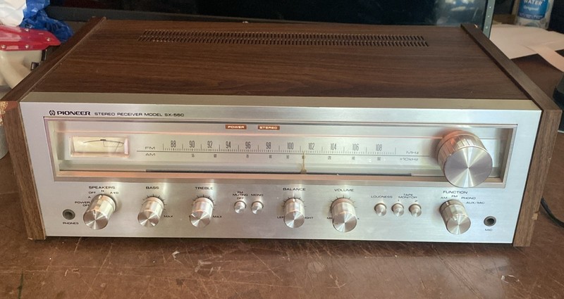 PIONEER SX-550 AM/FM STEREO RECEIVER – all original works great