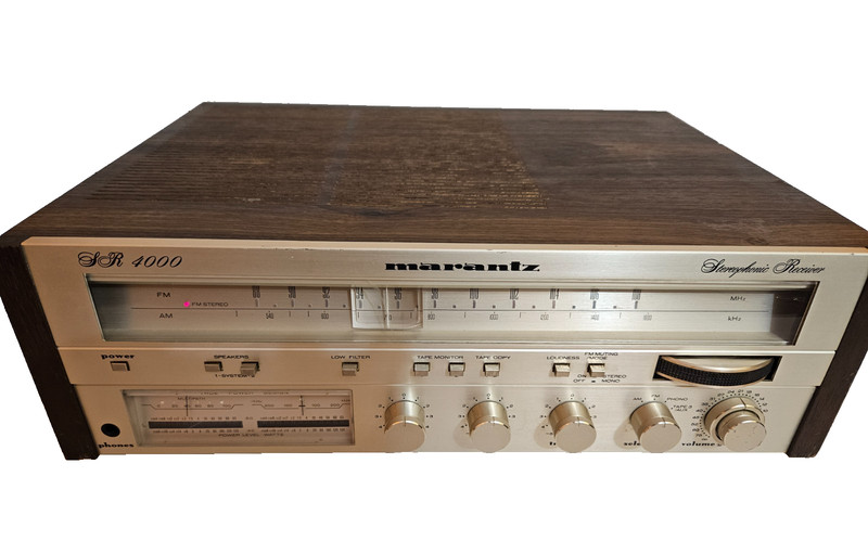 Marantz SR‑4000 Stereo Receiver – Powers On – No Sound – For Repair/Parts