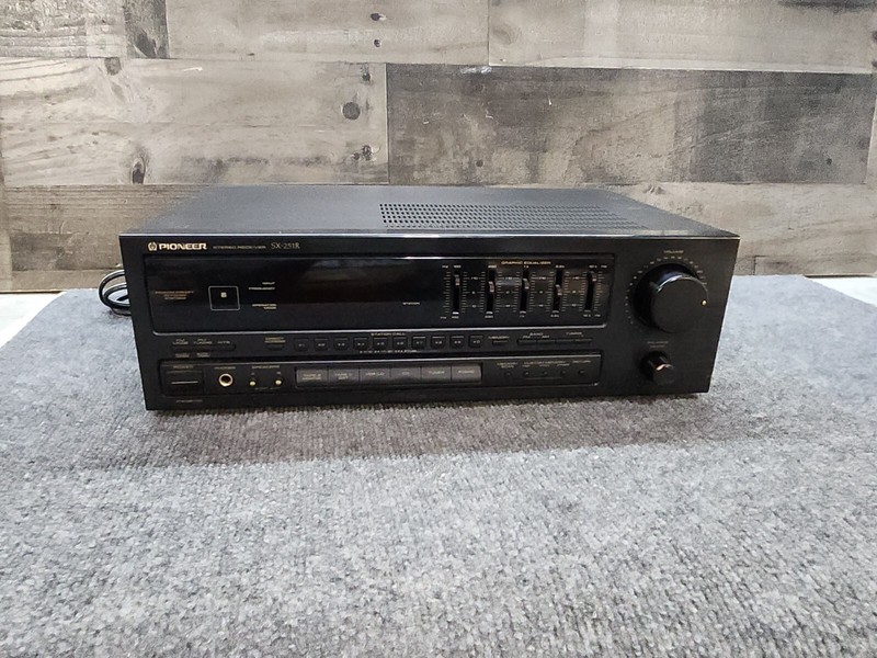 Vintage Pioneer SX-251R Stereo Receiver Audiophile Tested & Works
