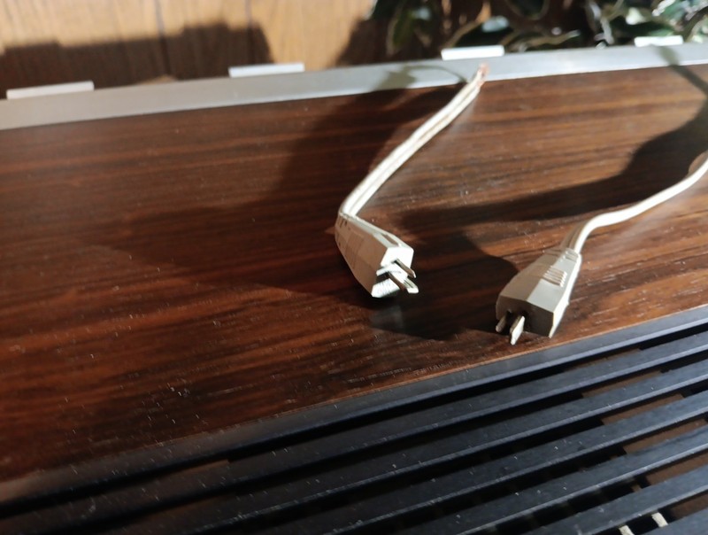 BANG & OLUFSEN Beomaster 4400 Tuner/Amplifier Rosewood Finish gallery