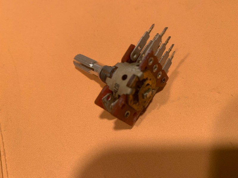 Yamaha CR-1020 Stereo Receiver Parting Out Bass Potentiometer gallery