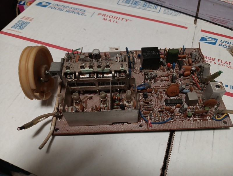Kenwood KR-6600 Receiver : Tuner ￼ Board X05-1310–10. X-1320–10.