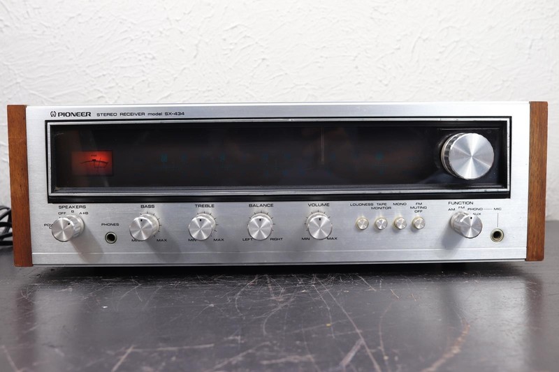 Vintage Pioneer SX-434 AM/FM Hi-Fi Stereo Receiver Read Description