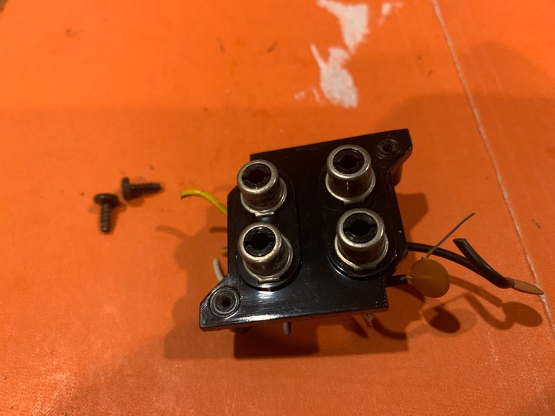 Marantz 2238B Stereo Receiver Parting out – Phono AUX RCA Jack Assembly