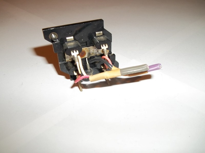 Pioneer SX-1010 SX-939 SX-9930 QX-949 QX-949-A Terminal Jack (4 Pin). AKB-014 gallery