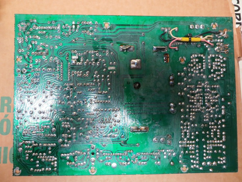 YAMAHA CR-1020 STEREO RECEIVER TUNER/PHONO BOARD PART # NA06894 gallery