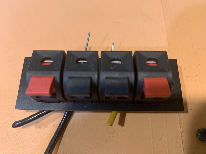 Fisher RS-1080 Stereo Receiver Parting Out - Speaker Jack Assembly gallery