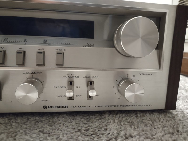 Pioneer SX-3700 AM/FM Vintage Stereo Receiver Amplifier gallery