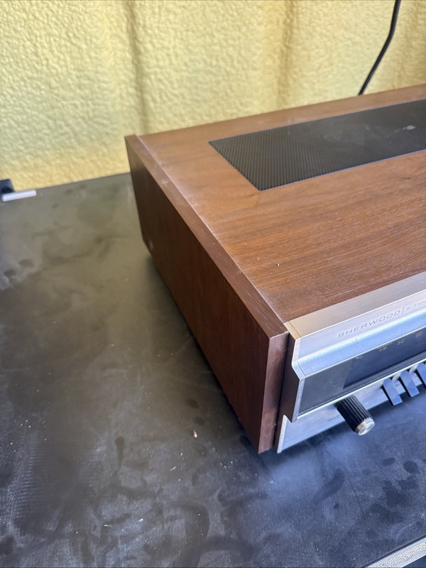 Sherwood S-7100 AM/FM Stereo Receiver Parts Powers On gallery