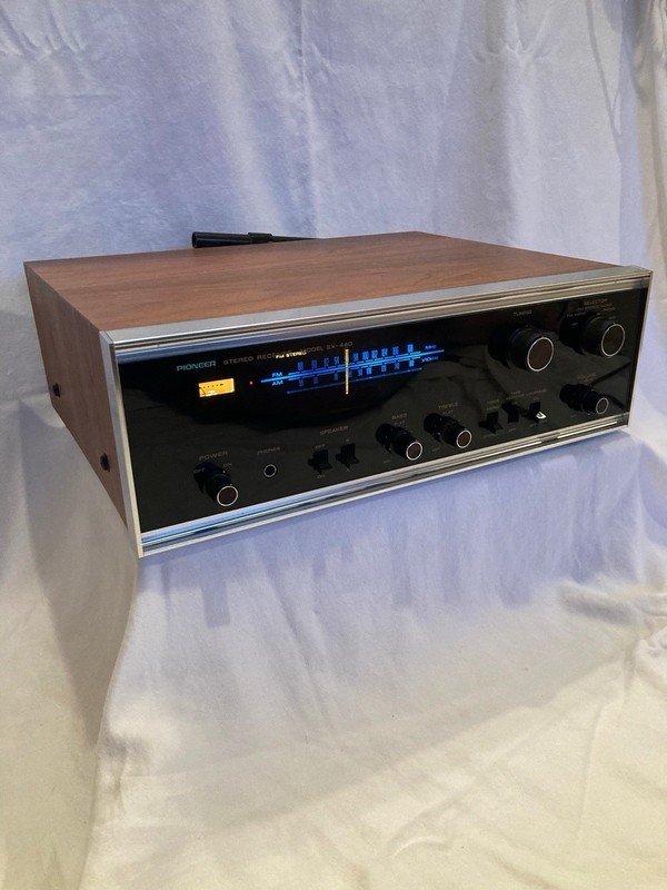Pioneer SX-440 Stereo Receiver AM/FM Radio Model with Wood Case Cabinet gallery