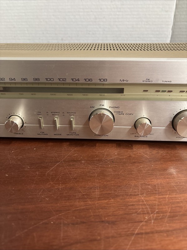 Marantz SR-220 Stereo Receiver***Read gallery