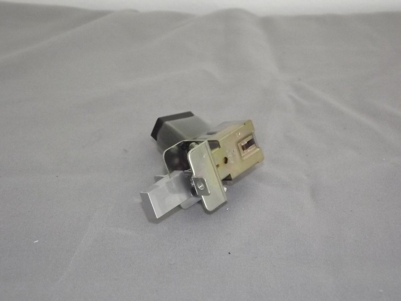 Yamaha CR-820 Stereo Receiver Original Power Switch with Knob Part