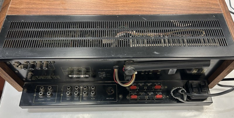Pioneer SX-750 Vintage Stereo Receiver W/ Cords (Tested Working Unit) gallery