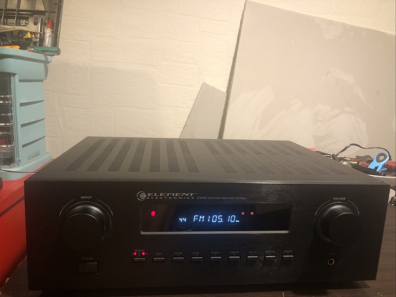 Stereo Receiver Amplifier (model No.estr 200)working Good